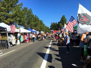 Moorpark Road fills with vendors in the street. Photo by Nicki Schedler- Reporter